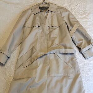 Vintage Misty Harbor Trench Coat w/liner 10 Petite Excellent Condition Pre/owned